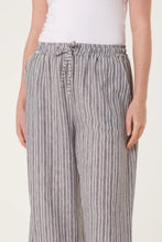 Load image into Gallery viewer, Made in Italy Cotton Blend Striped Wide Leg Trousers - Black