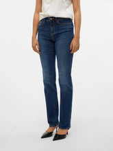 Load image into Gallery viewer, Vero Moda Straight Leg Jeans