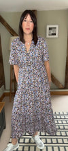 Load image into Gallery viewer, Vero Moda Ditsy Print Angel Sleeve Dress
