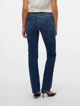 Load image into Gallery viewer, Vero Moda Straight Leg Jeans