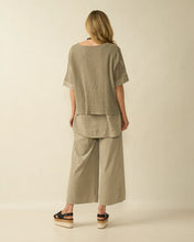 Load image into Gallery viewer, DECK Double Layered Top - Taupe