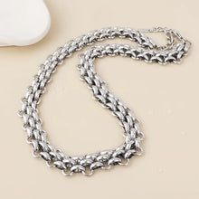 Load image into Gallery viewer, POM Venetia Platinum Plated Chunky Panther Chain Necklace