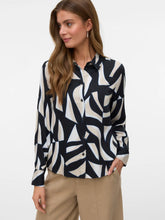 Load image into Gallery viewer, Vero Moda Geometric Print Blouse - Black/Beige/White