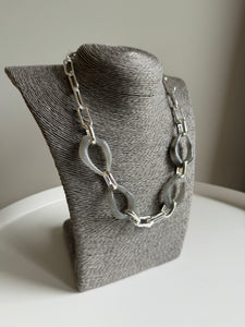 Eliza Gracious Resin & Metal Link Necklace