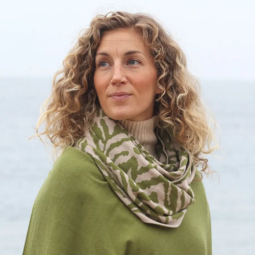 POM Leaf Green Zebra Snood