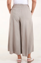 Load image into Gallery viewer, Made in Italy Pinstriped Wide Leg Trousers - Beige