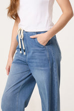 Load image into Gallery viewer, Pippa Elasticated Waist Barrel Leg Jeans