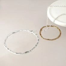 Load image into Gallery viewer, POM Mixed Finish Organic Linked Hoops Necklace