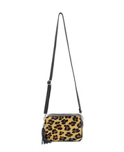 Load image into Gallery viewer, Made in Italy Leather Leopard Print Camera Bag
