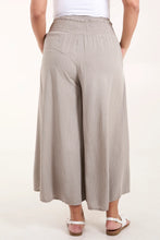 Load image into Gallery viewer, Made in Italy Pinstriped Wide Leg Trousers - Beige