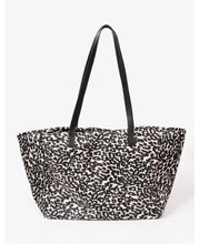 Load image into Gallery viewer, Sarta Large Tote Bag - Cream Leopard Print