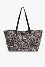 Load image into Gallery viewer, Sarta Large Tote Bag - Cream Leopard Print