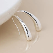 Load image into Gallery viewer, POM Silver Plated Simple Curve Earrings