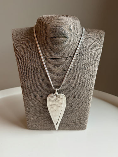 Eliza Gracious Short Twin Elongated Heart Necklace