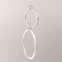 Load image into Gallery viewer, POM Mixed Finish Organic Linked Hoops Necklace