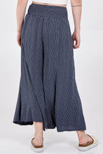 Load image into Gallery viewer, Made in Italy Pinstriped Wide Leg Trousers - Navy