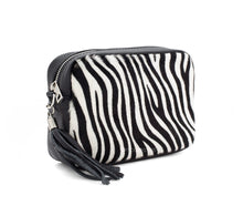 Load image into Gallery viewer, Made in Italy Leather Zebra Print Camera Bag