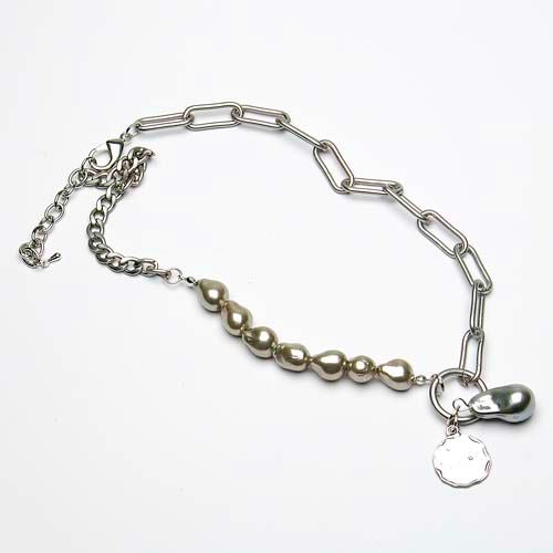 Eliza Gracious Silver Short Chain Link Necklace