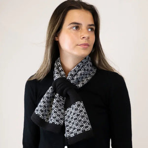 POM Black & White Scandi Pull Through Scarf