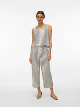 Load image into Gallery viewer, Vero Moda Cropped Striped Pull On Trousers