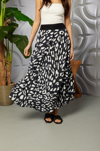 Black & White Animal Print Pleated Skirt