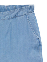 Load image into Gallery viewer, Vero Moda Cropped Tencel Trousers - Light Denim