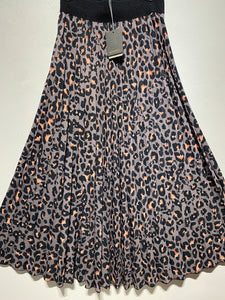 Grey Pleated Leopard Print Skirt